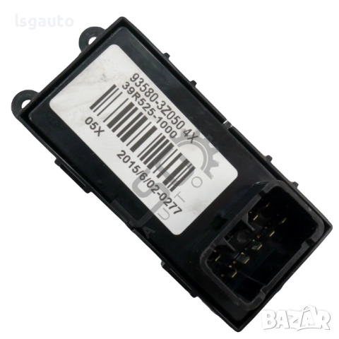 Бутон ел.стъкло задна дясна врата Hyundai i40 2015-2019 ID: 156450, снимка 2 - Части - 52834367