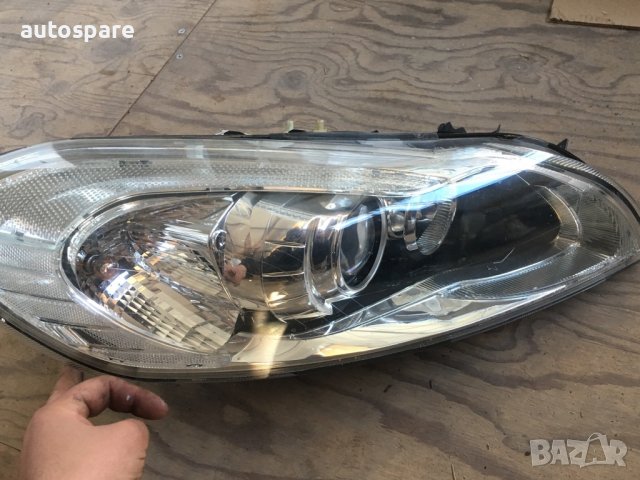 Десен фар ксенон за Volvo C70. 2010-13, снимка 2 - Части - 38523858
