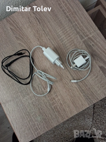 Две зарядни и едно кабелче за iphone 15€ и за трите