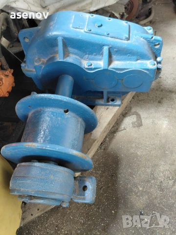 редуктор, снимка 3 - Електродвигатели - 53961941