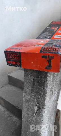 Продавам Акумулаторен винтоверт Black+Decker, 10.8V, BDCD12-QW, снимка 3 - Винтоверти - 54092815