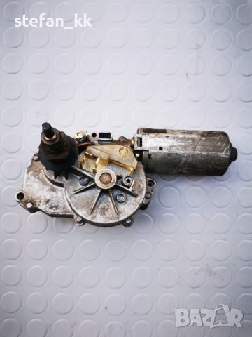 Мотор задна чистачка за VW Golf III 1992 - 1998г., 1 397 220 313, 1397220313, 1H6 955 713 A, снимка 1 - Части - 42482729