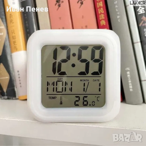 Светещ LED будилник/часовник