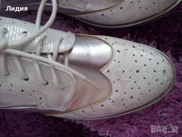 Есенни бели дамски стилни  обувки със връзки , снимка 1 - Дамски ежедневни обувки - 37656136