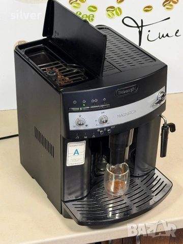 Кафемашина кафе автомат delonghi magnifica с гаранция, снимка 2 - Кафемашини - 53986579
