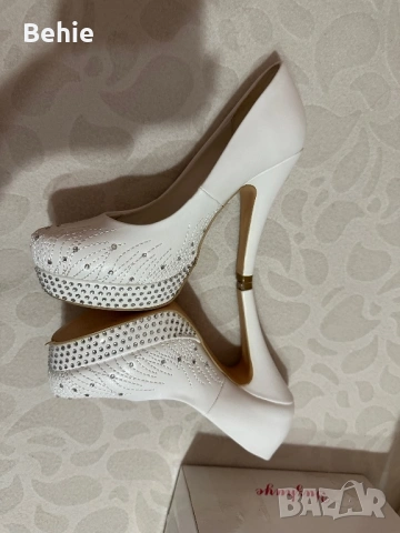 Елегантни обувки за специални поводи, снимка 2 - Дамски елегантни обувки - 54046448