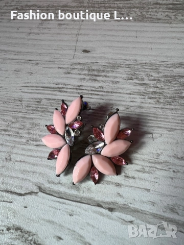 Розови обици с блестящи камъчета много нежни и красиви 🌸, снимка 8 - Обеци - 52378084