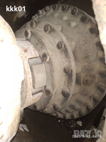 Редуктор РДЦ 650 куплиран с ел.двигател 18.5кВ/1465об.мин., снимка 3 - Други машини и части - 37225606