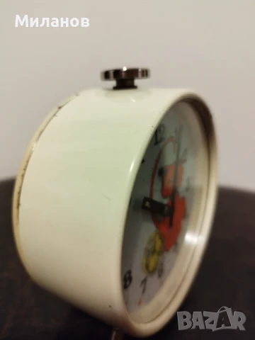 Стар механичен анимиран будилник, настолен часовник, снимка 5 - Антикварни и старинни предмети - 50845638