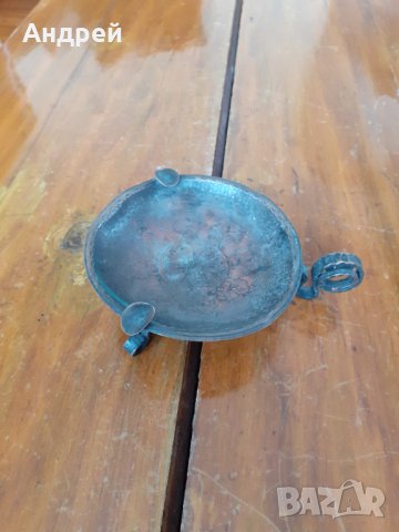 Стар пепелник от кована мед, снимка 2 - Други ценни предмети - 31615154