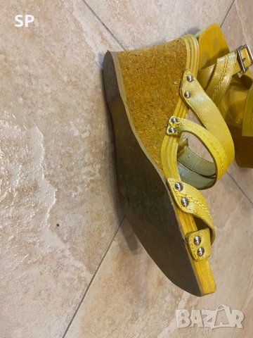 Нови жълти чехли (Сабо, сандали), снимка 2 - Сандали - 37484151