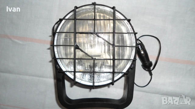 Боен фар за кола