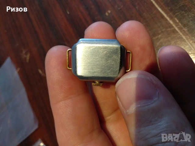 Позлатен дамски часовник Луч, снимка 2 - Антикварни и старинни предмети - 52501708