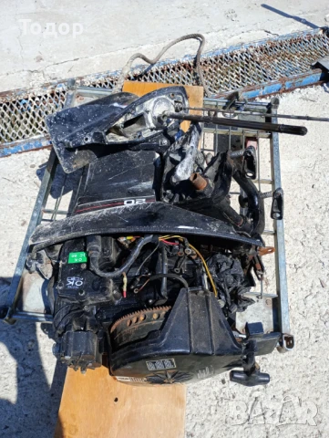 Продавам извънбордов д-л Mercury 20HP, внос от Италия за части , снимка 2 - Части - 50781829