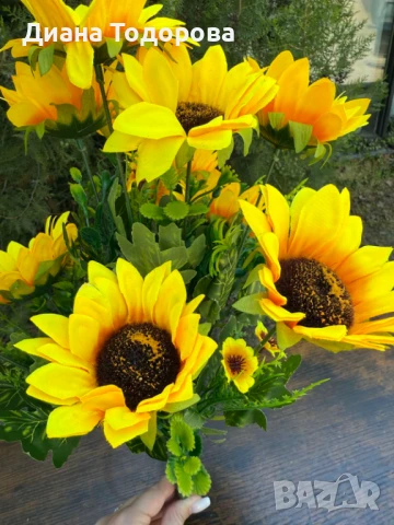 Изкуствени слънчогледи за декорация, снимка 3 - Декорация за дома - 50998994