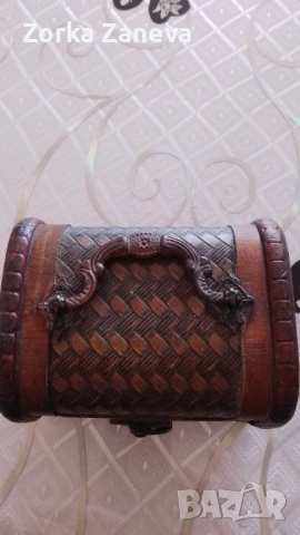 Ковчеже с метален обков, снимка 8 - Антикварни и старинни предмети - 53166394