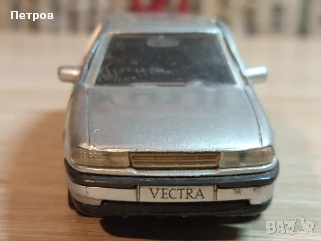 Opel Vectra 1/43.Gama, снимка 3 - Колекции - 47709517