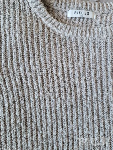 Дамски пуловер , снимка 2 - Блузи с дълъг ръкав и пуловери - 48665895