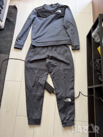 The North Face-мъжки спортен екип, снимка 3 - Спортни дрехи, екипи - 55797958