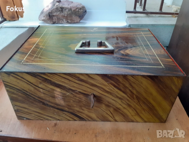 Стара каса сейф касетка банка с ключ, снимка 3 - Антикварни и старинни предмети - 51596624