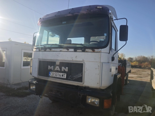 Ман 12.222 с кран Майлер 2.8 тона 12 метра и каросерия с пътеки за коли и техника, снимка 3 - Камиони - 52409852