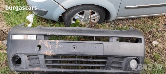 Предна броня Opel Vivaro 2004г - 200лв