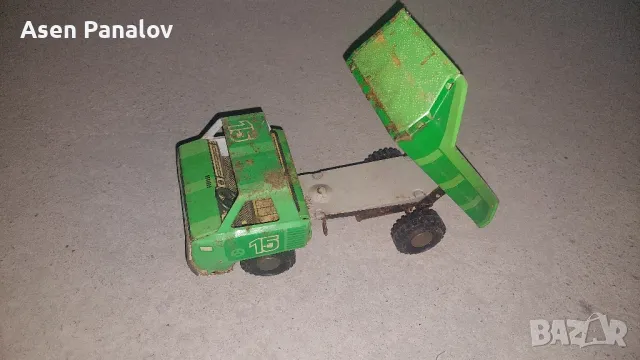 Ламаринено камионче Урал номер 15