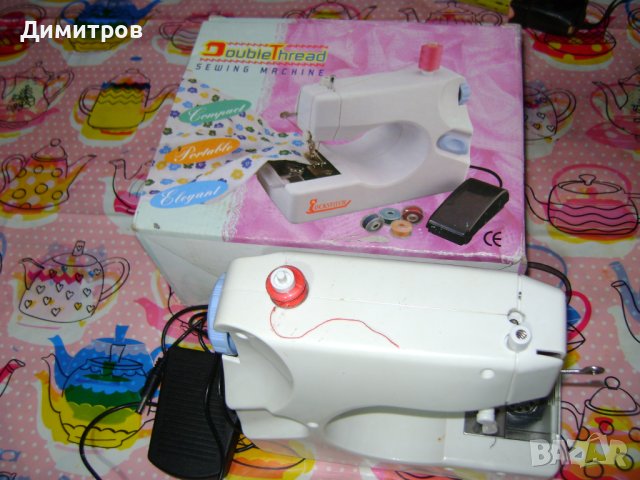 Мини шевна машинка, снимка 2 - Антикварни и старинни предмети - 44257767