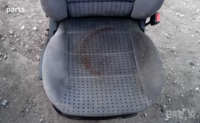 Предна Дясна Седалка VW Голф 4 (2) (две врати), снимка 3 - Части - 47948613