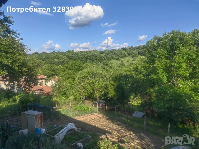 Къща с двор в с. Слатина, снимка 7 - Къщи - 51217054