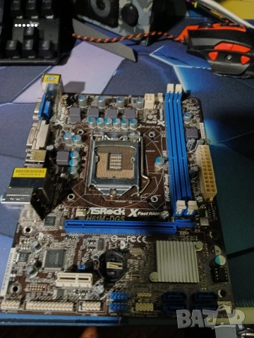 продавам дънна платка asrock h61-DGS 