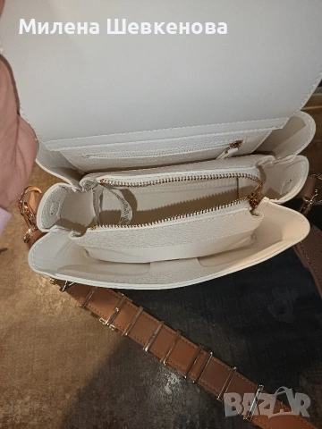 Нова дамска чанта VALENTINO, снимка 5 - Чанти - 54180572