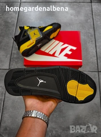Маратонки Air Jordan 4 Retro 'Thunder' – Легендата в черно и жълто! 👟⚡🖤, снимка 2 - Маратонки - 54317172