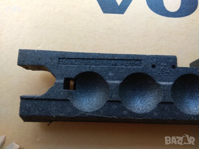 A2108850037**NEU**Mercedes W210 оригинален БУФЕР СРЕДЕН предна броня, снимка 2 - Части - 31587913