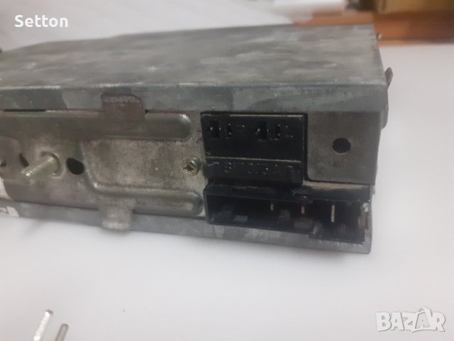 Grundig FTZ 21 / 501S ретро автомобилно радио, снимка 6 - Радиокасетофони, транзистори - 38839790