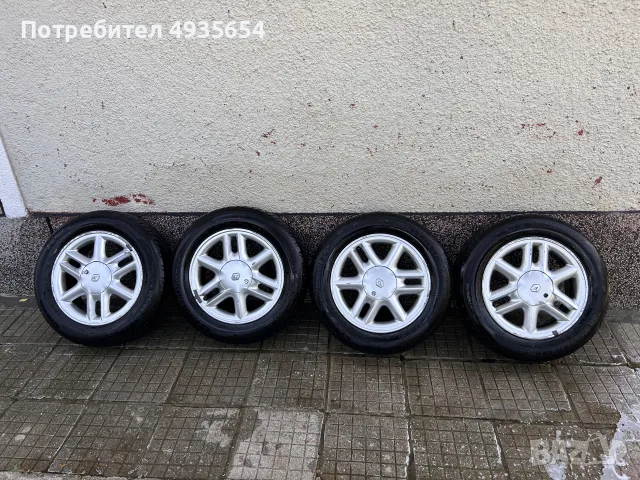 Комплект - летни гуми с алуминиеви джанти за Renault