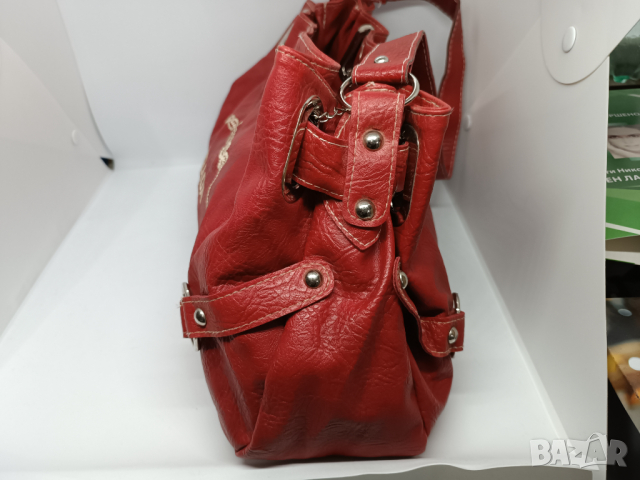 Червена дамска чанта , снимка 4 - Чанти - 44681661