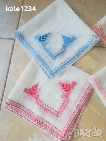 Бродирани карета. Тюл с коприна. Бродерия. Ръчна изработка. Каре. Различни модели. , снимка 6 - Антикварни и старинни предмети - 38001447