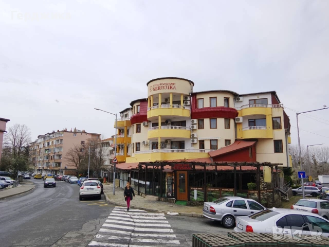 Отдава се помещение под наем 30 кв.м. в гр.Несебър