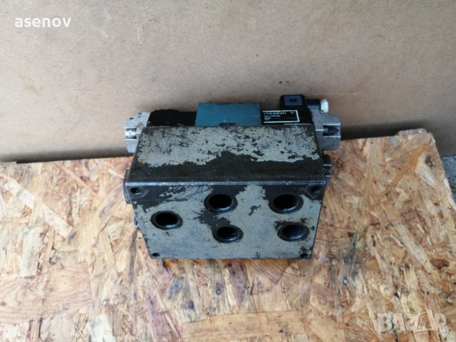 Хидравличен разпределител , снимка 2 - Резервни части за машини - 42417394