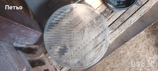 Хела стъкло за фар 