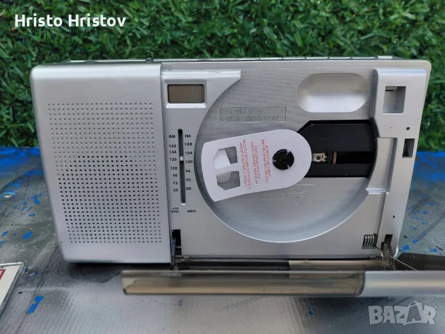 Продавам чисто нов ( SOUNDMASTER ) COMPACT DISC PLAYER AM/ FM RADIO, снимка 2 - Радиокасетофони, транзистори - 56153665