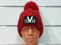 Нова дамска зимна червена шапка с пух/помпон, снимка 6