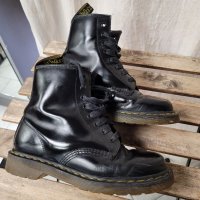 Dr Martens черни кубинки 8 дупки- 40 номер, снимка 6 - Дамски боти - 39600149