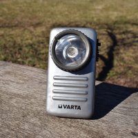 Винтидж фенерче VARTA, снимка 1 - Антикварни и старинни предмети - 32029467