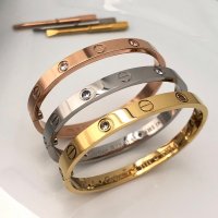 Cartier Love гривна / Гривни Cartier с камъни цирконий, снимка 1 - Гривни - 33643138