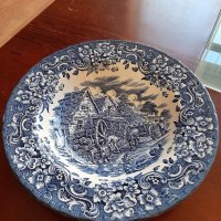 Порцеланова чиния Royal Tudor Ware, снимка 1 - Чинии - 32079819