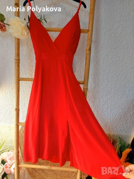 Червена шифонена рокля, снимка 1