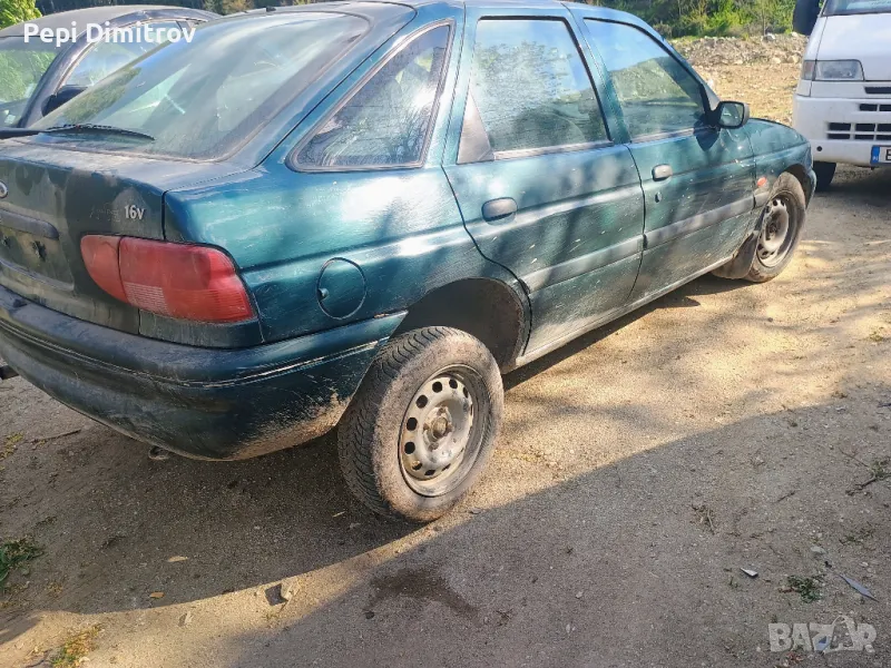Форд ескорт 1.6 16 v 97 година на части , снимка 1