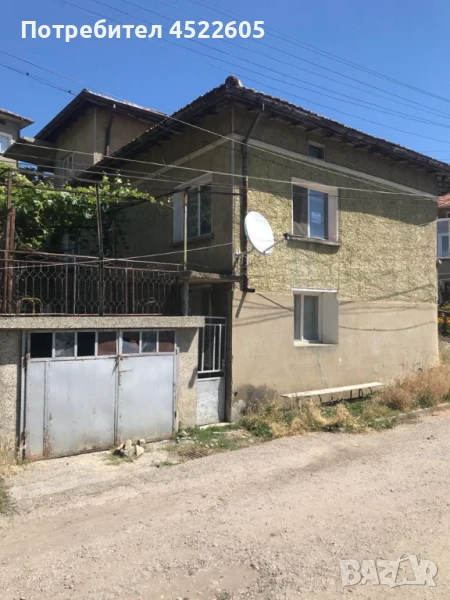 Къща на три етажа, снимка 1